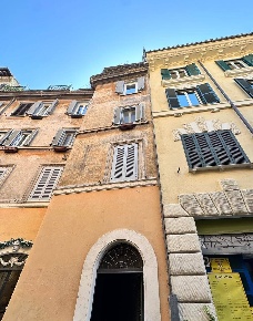Foto Locale commerciale in Via Della Luce, Roma Trastevere di 21 m²