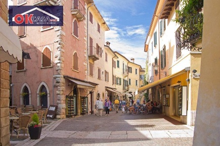 Foto Attività commerciale in cesare battisti, Torri del Benaco Centro