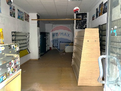 Foto Locale commerciale in Via Empedocle, Catania Gioeni di 42 m²