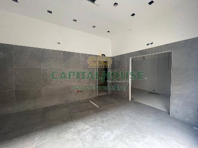 Foto Locale commerciale a Pomigliano d'Arco di 70 m² con 2 locali