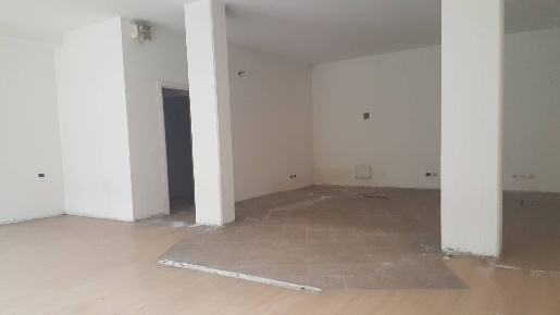 Foto Attività commerciale in 56029 Santa Croce sull'Arno PI Italia, Centro