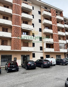 Foto Locale commerciale a Avellino A. Annarumma, A. Gasperi, F. Tedesco