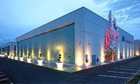 Foto Attività commerciale in via aurelia, San Giuliano Terme di 1870 m²