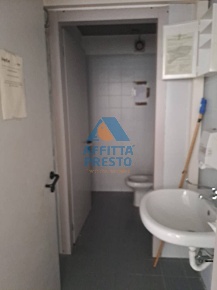 Foto Ufficio a Empoli di 250 m² con 5 locali in affitto