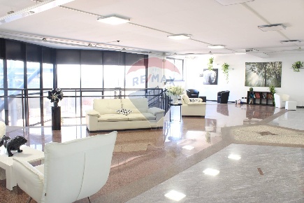 Foto Ufficio in VIA CARNIA, Busto Arsizio San Michele di 740 m² in affitto