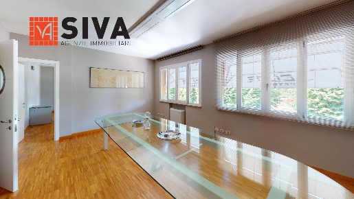 Foto Ufficio in Via Darsena, Ravenna Darsena di 184 m² con 5 locali
