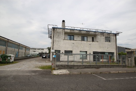 Foto Attività commerciale in VIA CORDON, Gorizia Centro di 600 m²