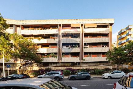 Foto Ufficio in via Caboni, Cagliari Bonaria di 201 m² con 8 locali
