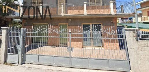 Foto Locale commerciale in via Vestina, Montesilvano Villa Carmine di 81 m²