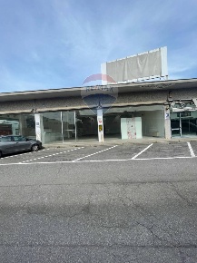 Foto Show room in Strada Statale Padana Superiore, Cernusco sul Naviglio