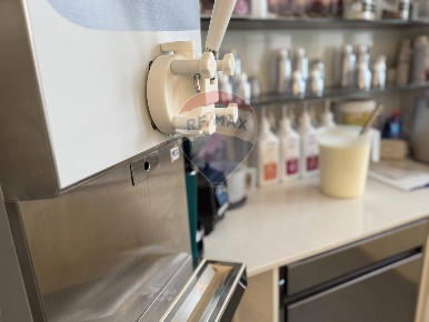Foto Attività commerciale in Via Ippolito Caffi, Belluno Centro di 60 m²