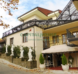 Foto Hotel a Mercogliano di 2000 m² in vendita