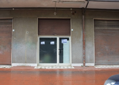 Foto Locale commerciale in via V. BARRA, Avellino di 40 m² con 1 locali