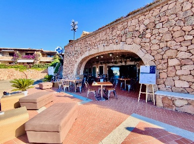 Foto Locale commerciale in Puntaldia, San Teodoro Lu Impostu di 121 m²