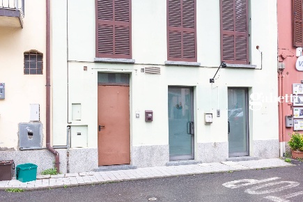 Foto Ufficio in vicolo San Vittore, Mezzago Centro di 50 m² con 2 locali