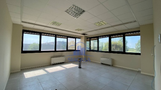 Foto Ufficio a Inzago Centro di 227 m² con 1 locali in affitto
