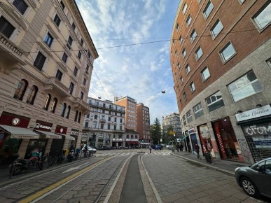 Foto Negozio in Largo Del Carrobbio, Milano Carrobbio di 107 m² in affitto