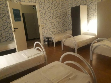 Foto Agriturismo in via Roma, Palermo Kalsa di 450 m² con 10 locali