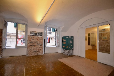 Foto Ufficio in via degli Orefici, Genova Caricamento di 50 m² con 2 locali