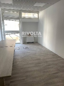 Foto Ufficio in Via Giandomenico Romagnosi, Roma Flaminio di 250 m²