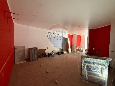 Foto Locale commerciale in viale annunziata, Priolo Gargallo di 74 m²