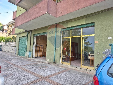 Foto Magazzino in via roberta lanzino, San Marco Argentano Centro di 200 m²