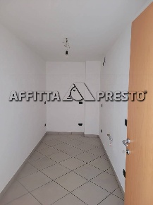 Foto Attività commerciale a Forlimpopoli Centro di 50 m² con 2 locali
