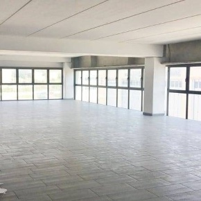 Foto Attività commerciale in via g. Garibaldi calcinaia, Calcinaia Centro
