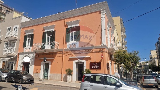 Foto Ufficio a Monopoli Centro di 165 m² con 6 locali in affitto