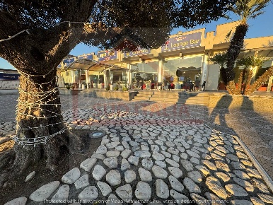 Foto Attività commerciale in via domitiana, Giugliano in Campania Varcaturo