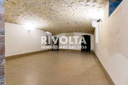 Foto Magazzino in Via Famagosta, Roma Prati di 150 m² in vendita