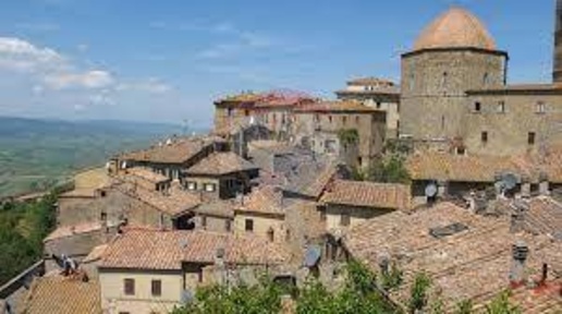 Foto Locale commerciale a Riparbella di 80 m² con 2 locali in vendita