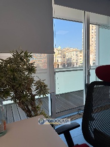 Foto Ufficio in Largo delle coffe, Savona Centro Storico di 220 m²