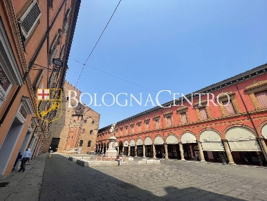 Foto Negozio in Via Giovanni Massei, Bologna Centro Storico di 43 m²