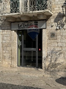 Foto Attività commerciale in Piazza libertà, Trani di 120 m² in vendita