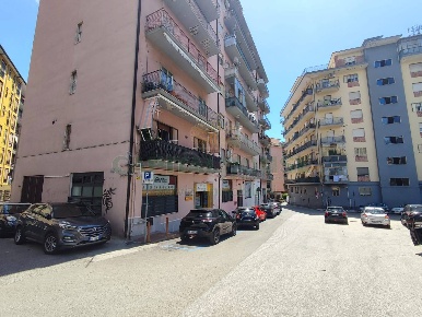 Foto Locale commerciale a Avellino A. Annarumma, A. Gasperi, F. Tedesco