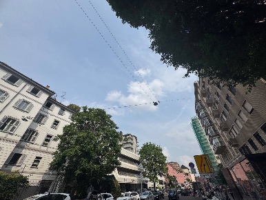 Foto Negozio in Corso Genova, Milano Corso Genova di 120 m² con 3 locali