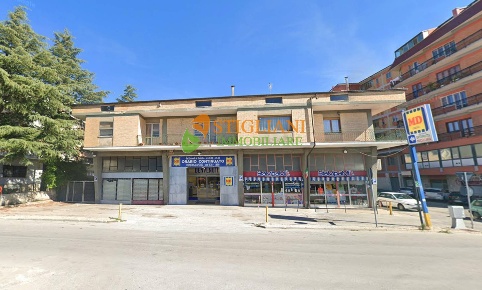 Foto Locale commerciale in Via IV Novembre, Campobasso Via XXIV Maggio, CEP