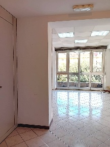 Foto Ufficio in VIA DANTE, Fabriano Centro di 100 m² con 3 locali