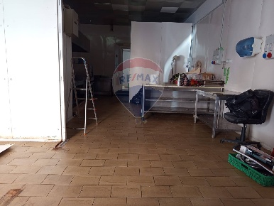 Foto Attività commerciale a Piombino Centro di 80 m² con 2 locali