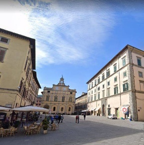 Foto Locale commerciale in CORSO VITTORIO EMANUELE, Città di Castello