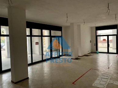 Foto Attività commerciale a Signa di 107 m² in affitto