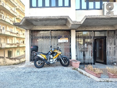 Foto Ufficio in Via Vico Bernardo Strozzi, Modica Modica Sorda di 120 m²