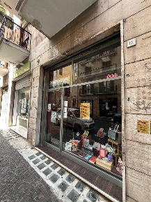 Foto Locale commerciale a Avellino di 90 m² con 2 locali in vendita