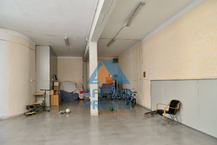Foto Attività commerciale a Lamporecchio di 320 m² con 2 locali in affitto