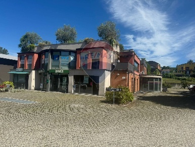Foto Negozio in Via Lungolago di Calcinate, Varese Lissago - Calcinate