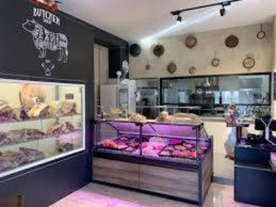 Foto Negozio in Via Roma, Grezzago di 150 m² con 4 locali in vendita