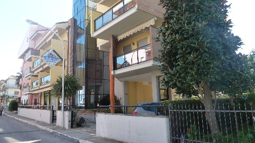 Foto Residence a Tortoreto Tortoreto Lido di 1000 m² in vendita