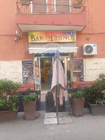 Foto Locale commerciale in Via Giacomo Leopardi, Taranto di 95 m²