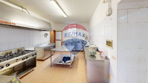 Foto Hotel a San Giorgio di Lomellina di 900 m² con 22 locali in vendita